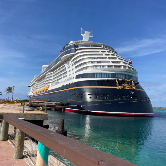 parasailing at castaway cay - disney wish